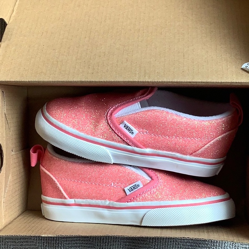 Vans Toddler Girl Sparkly Pink Slip-On Sneakers NWT 7.5